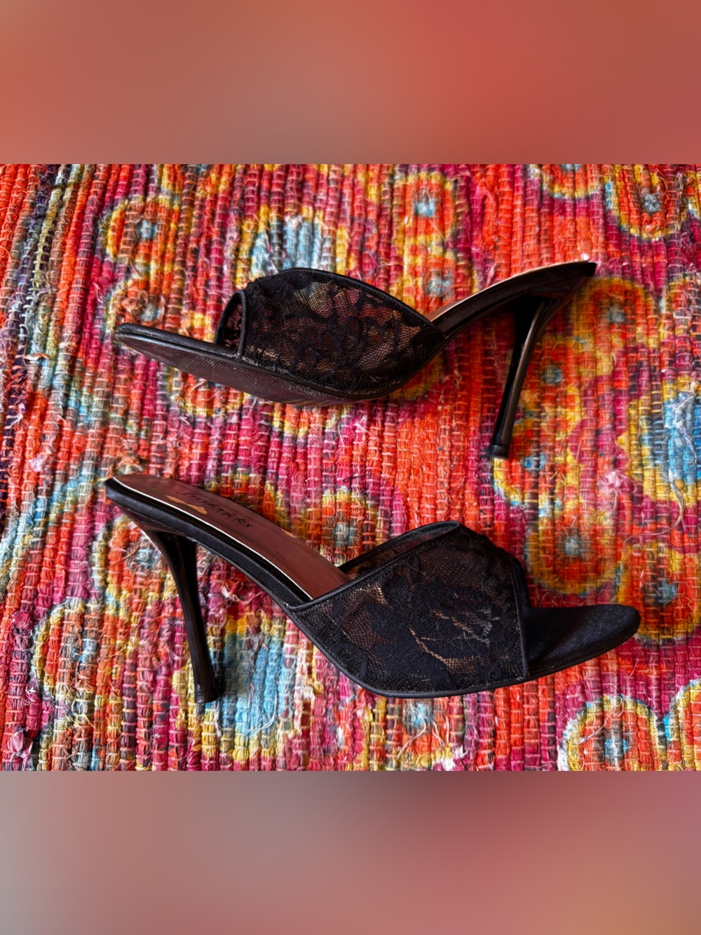 90s-Y2K Vintage Fredrick’s of Hollywood Lace Mules Sz 9